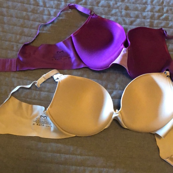 Bras - Picture 2 of 3